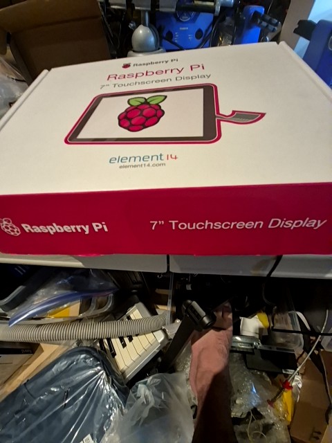Raspberry Pi Official 7" Touch Screen Display with 10 Finger Capacitive Touch - Image 2